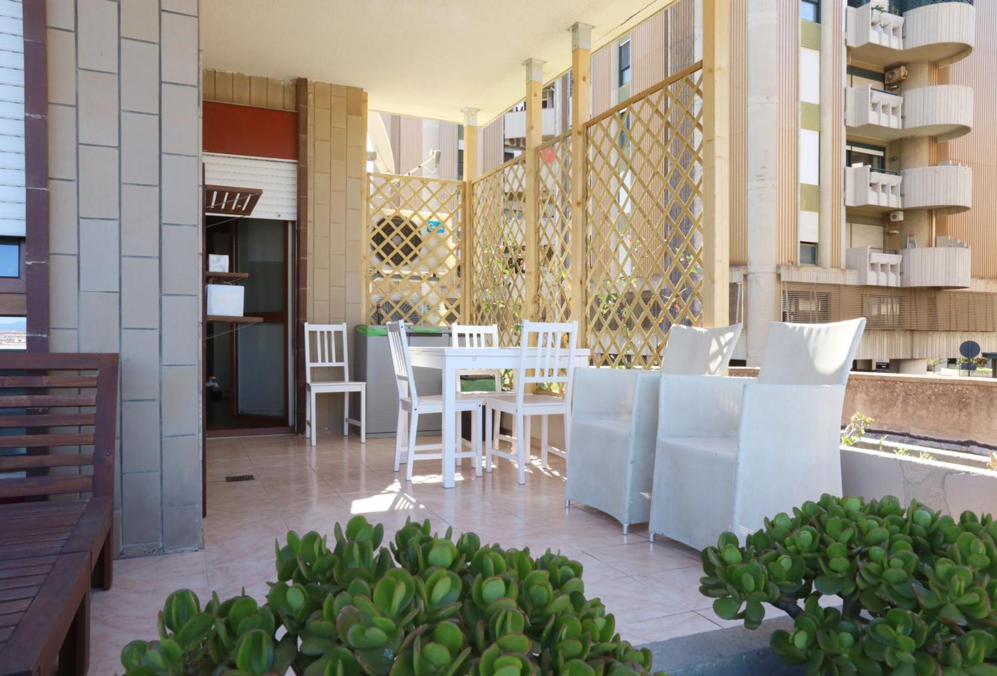 Appartement Jitaku Maine à Cagliari Extérieur photo