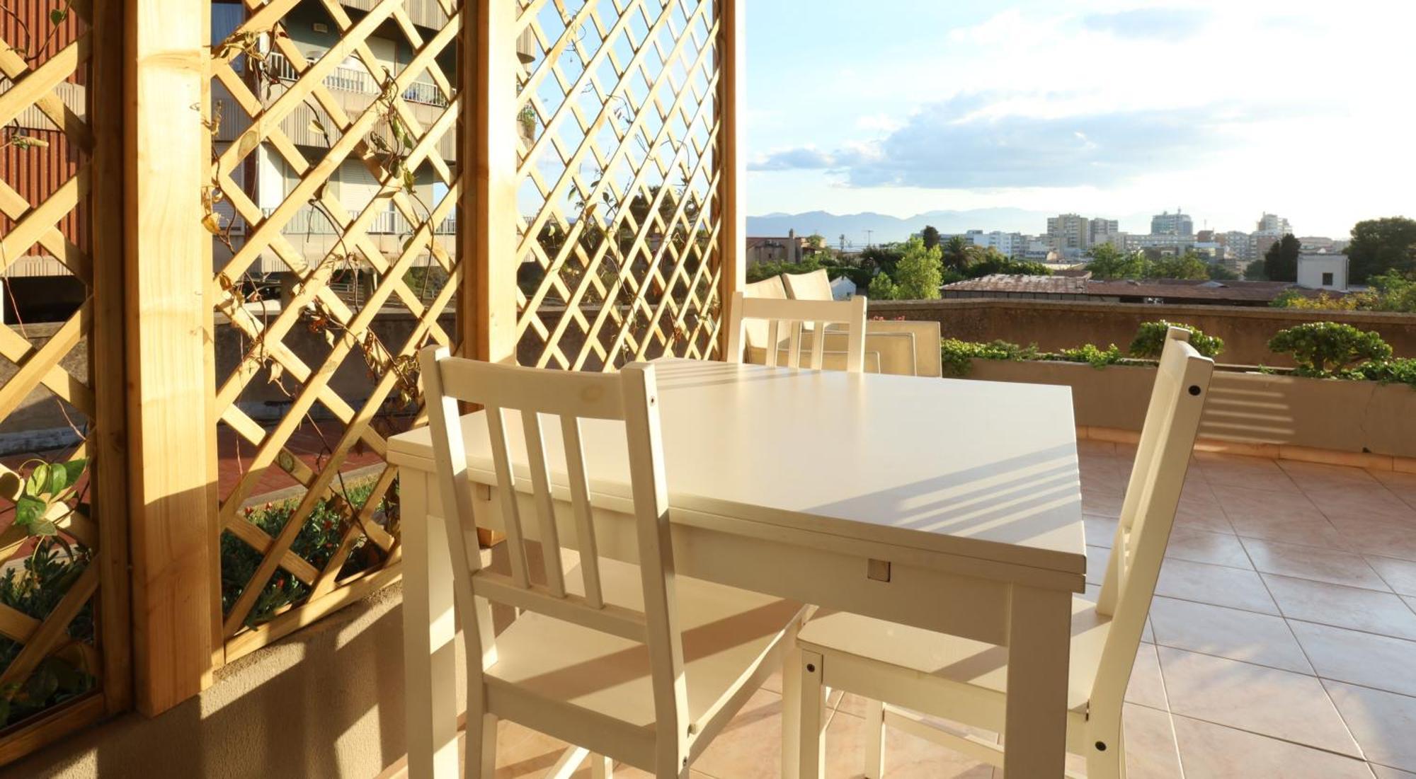 Appartement Jitaku Maine à Cagliari Extérieur photo